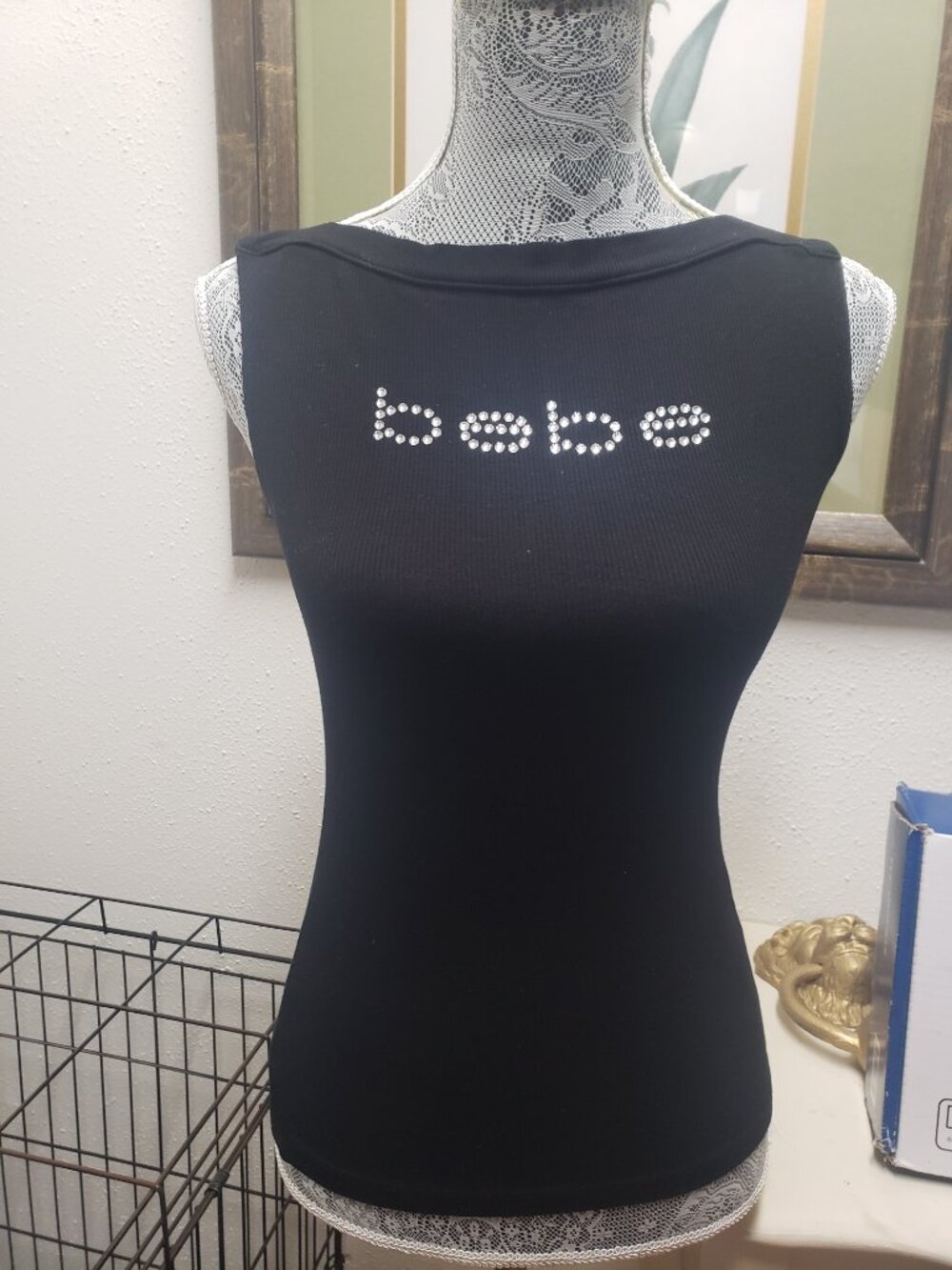 BEBE  vtg  top, black med